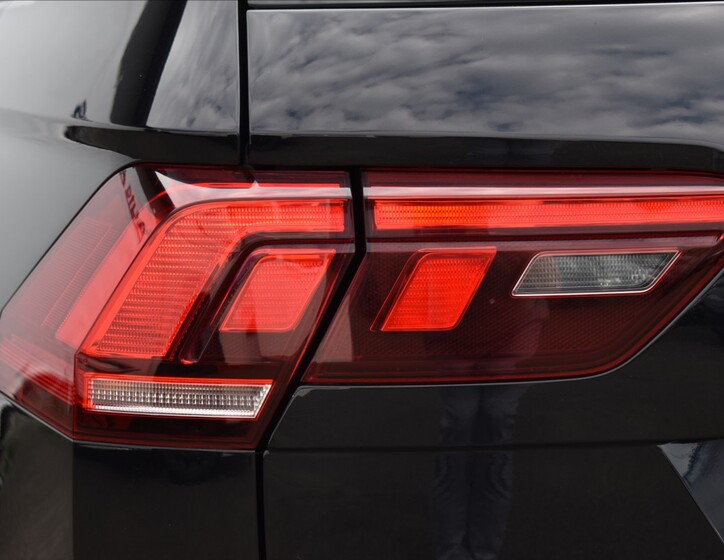 Volkswagen Tiguan 11