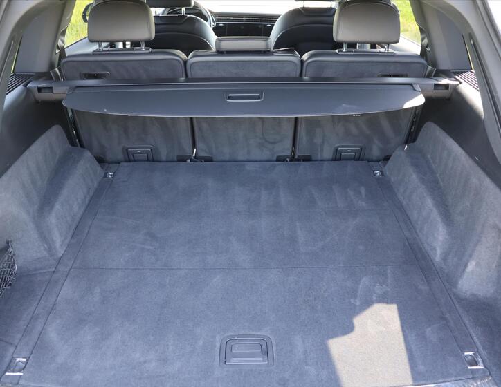 Audi Q7 10