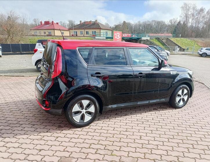 KIA Soul 9
