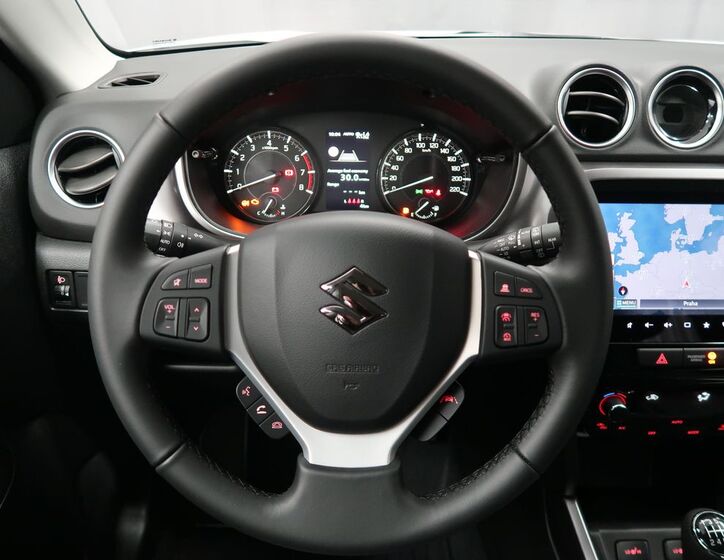 Suzuki Vitara 11