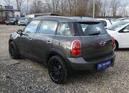 Mini Countryman 6