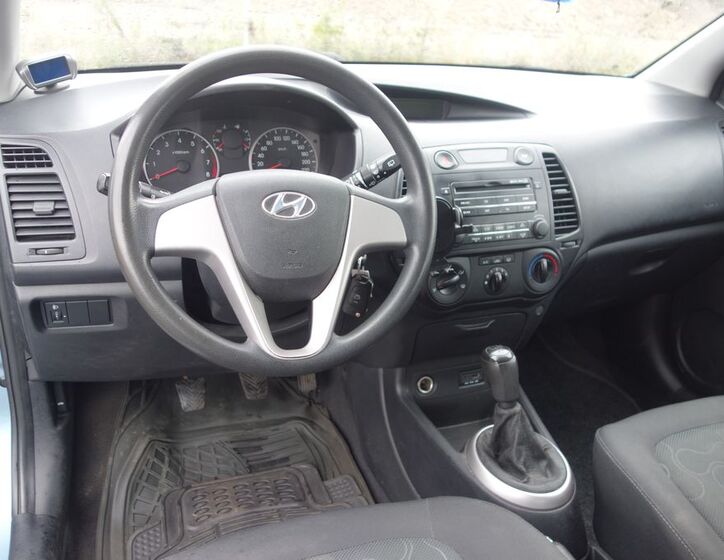 Hyundai i20 20