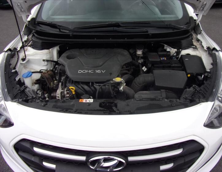 Hyundai i30 25