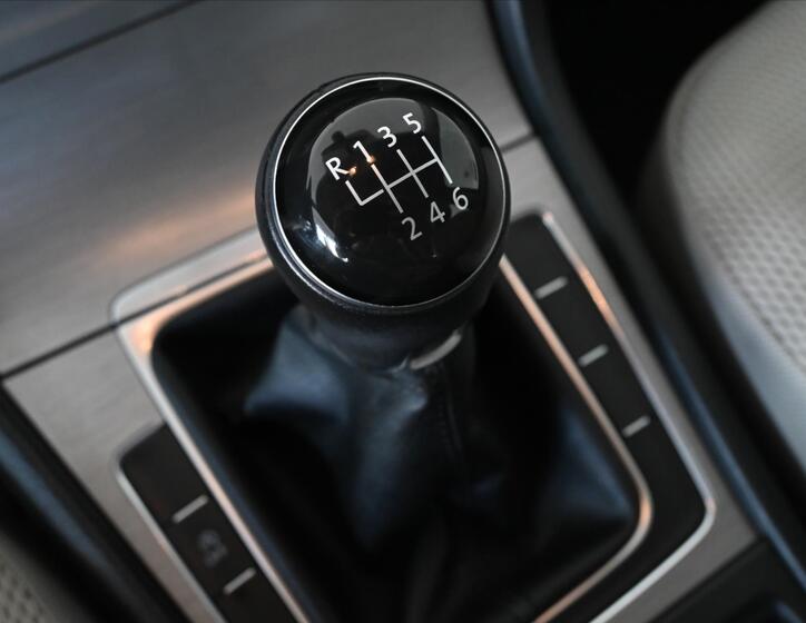 Volkswagen Golf 20