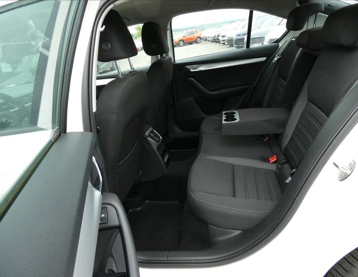 Škoda Octavia 19