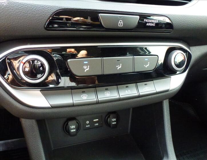 Hyundai i30 33