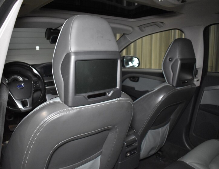 Volvo V70 16