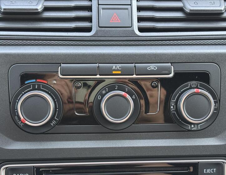 Volkswagen Caddy 18