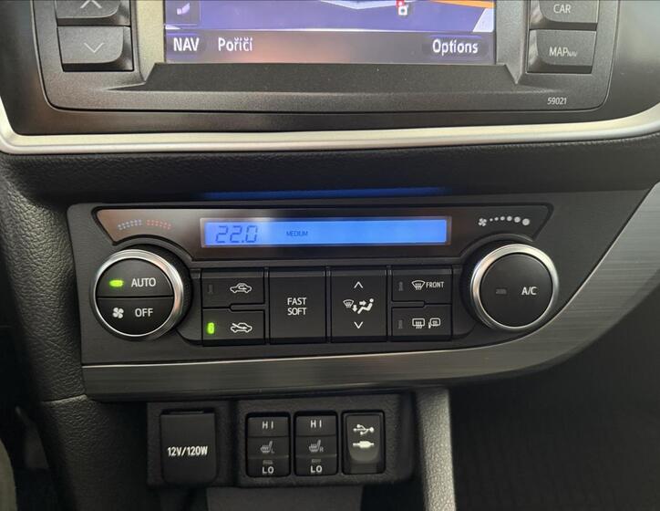 Toyota Auris 17