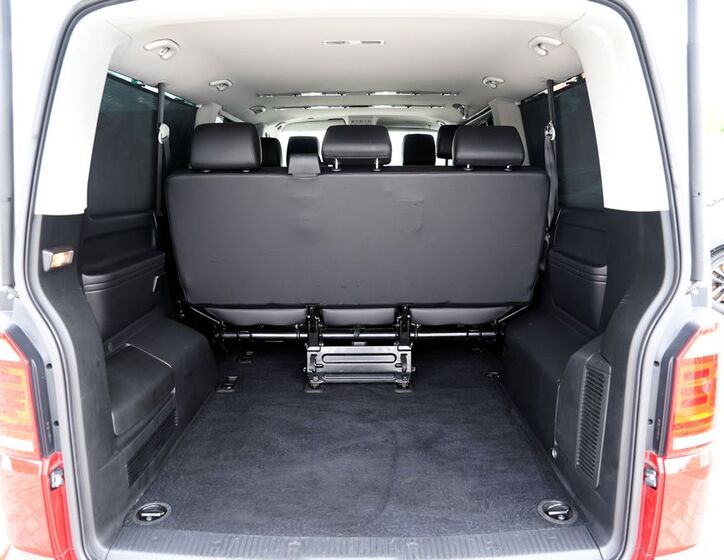 Volkswagen Caravelle 12