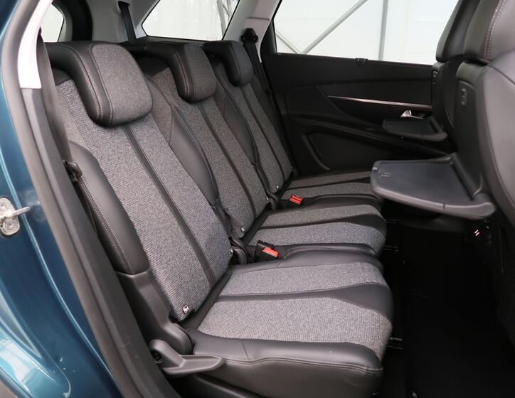 Peugeot 5008 31