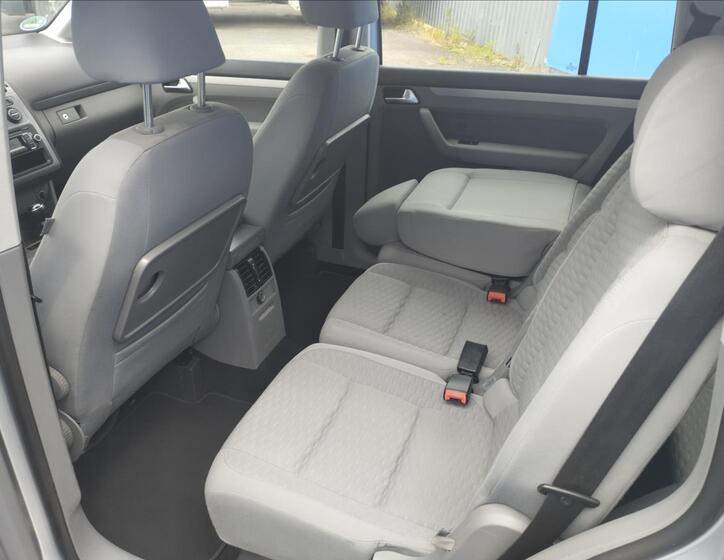Volkswagen Touran 10