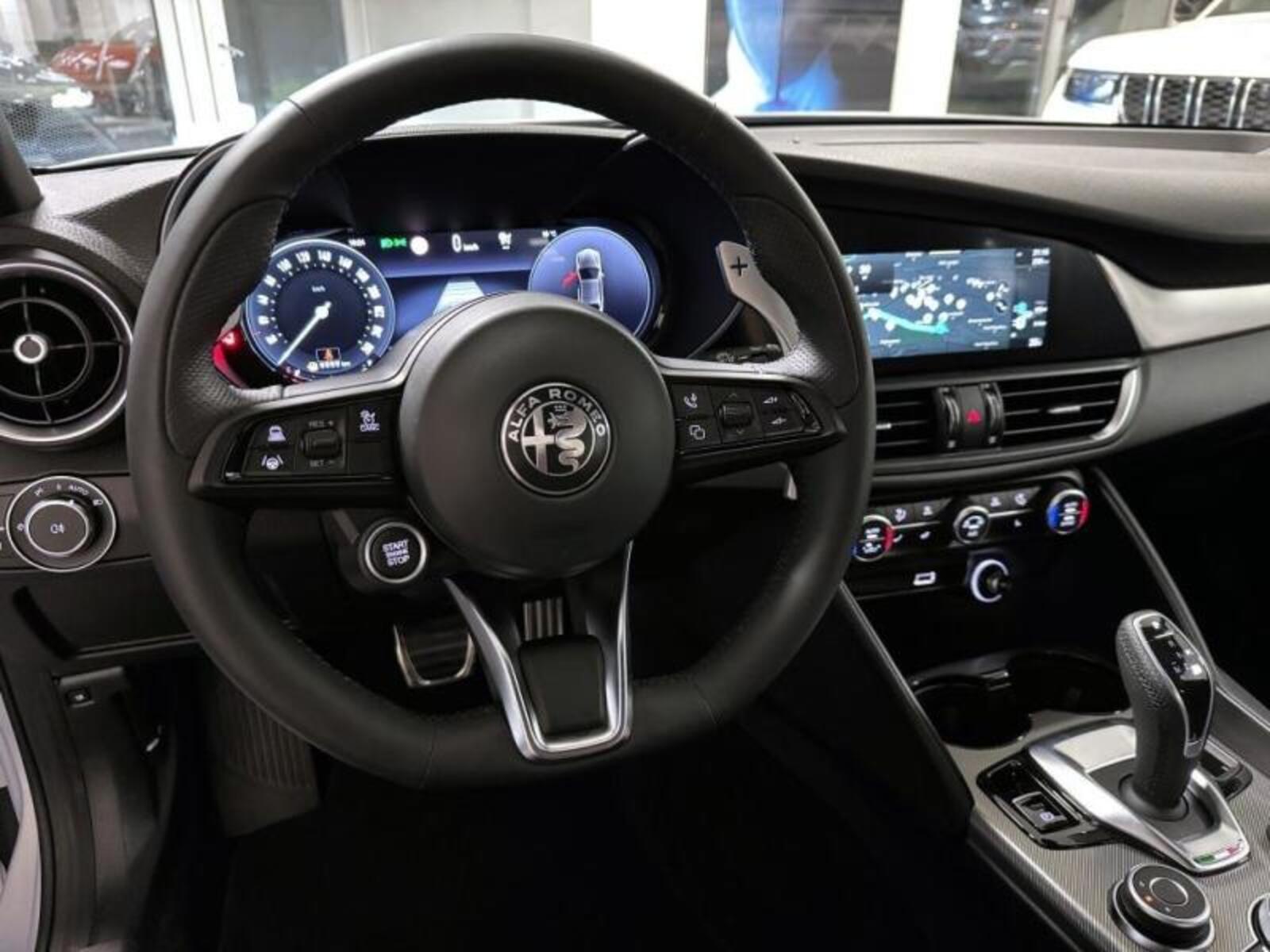Alfa Romeo Giulia 17
