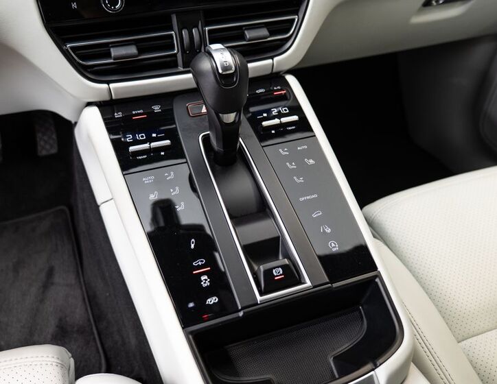 Porsche Macan 14
