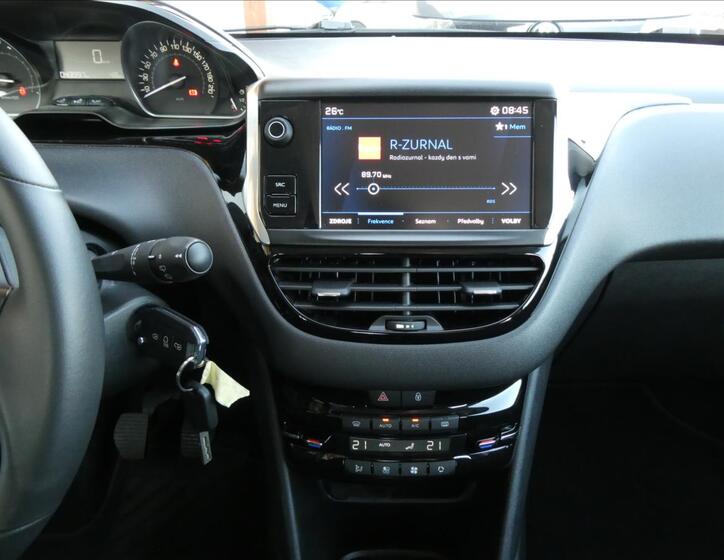 Peugeot 208 27