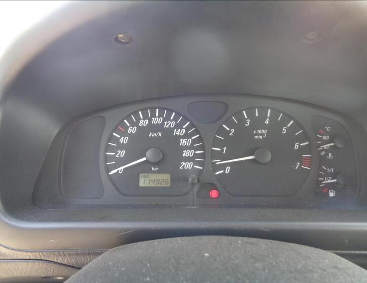 Opel Agila 10