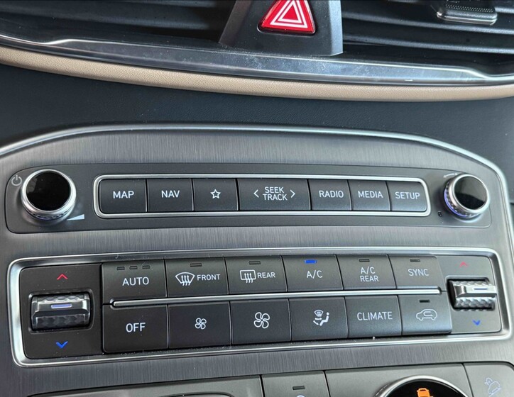 Hyundai Santa Fe 16