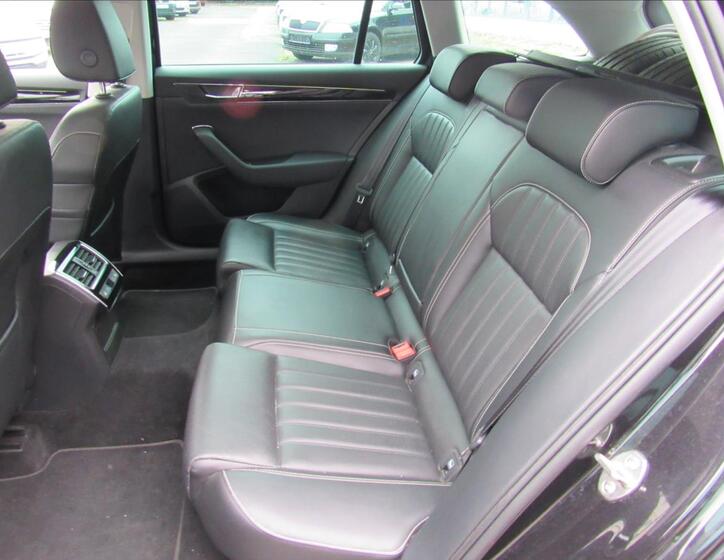 Škoda Superb 10