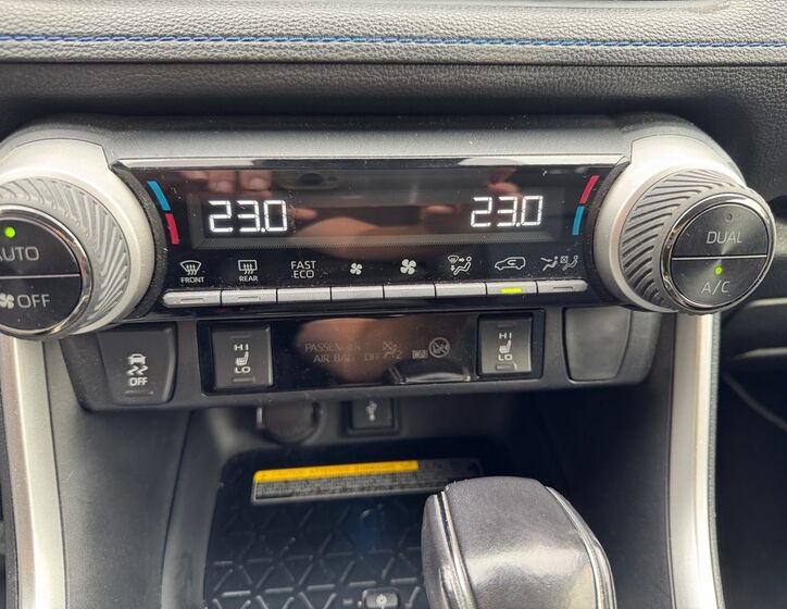 Toyota RAV4 14