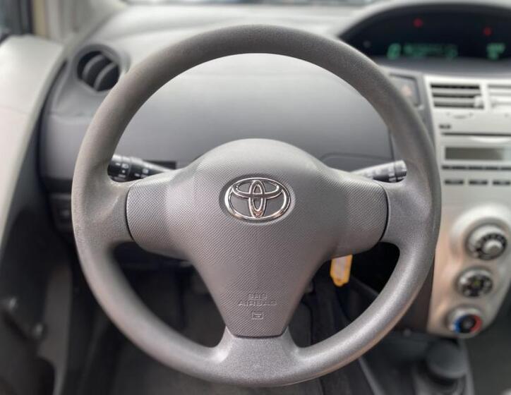 Toyota Yaris 13