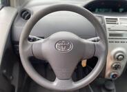 Toyota Yaris 13