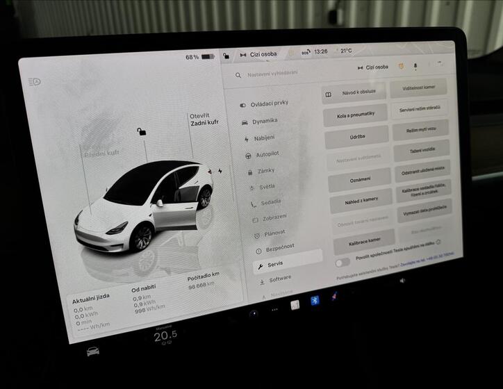Tesla Model Y 22