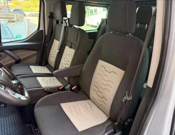 Ford Transit Custom 10