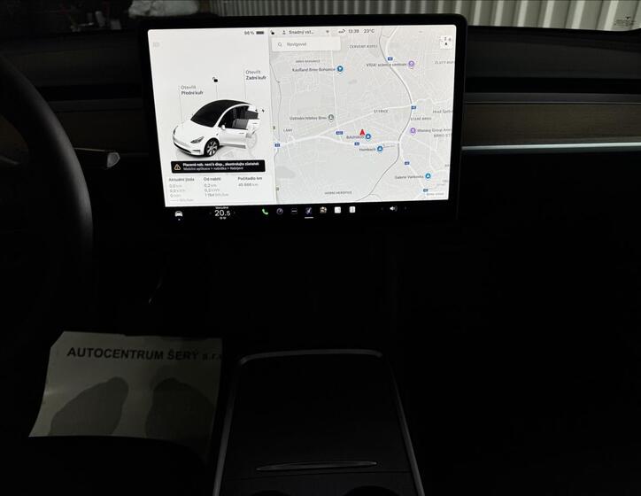 Tesla Model Y 17