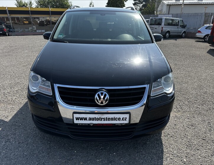 Volkswagen Touran 9