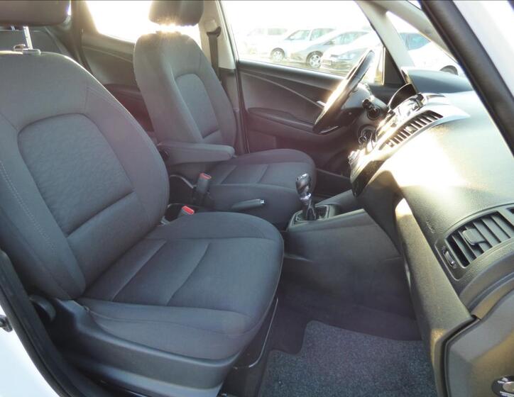 Hyundai ix20 49