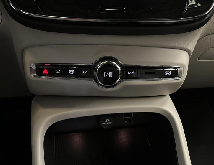 Volvo XC40 17