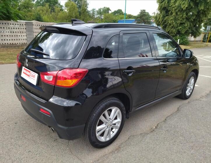 Mitsubishi ASX 8