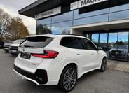 BMW iX1 6