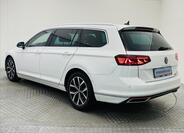 Volkswagen Passat 25