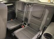 Volkswagen Touran 7