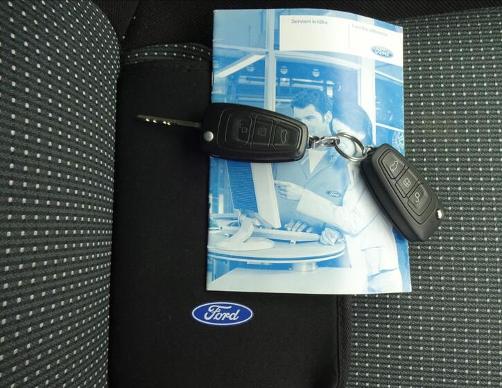 Ford Mondeo 42