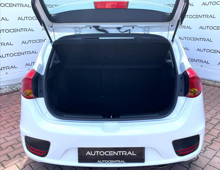 KIA Ceed 10
