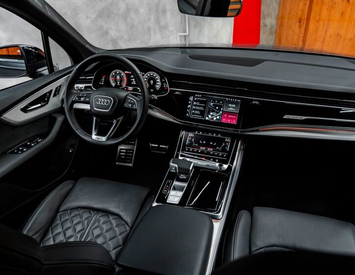 Audi Q7 18