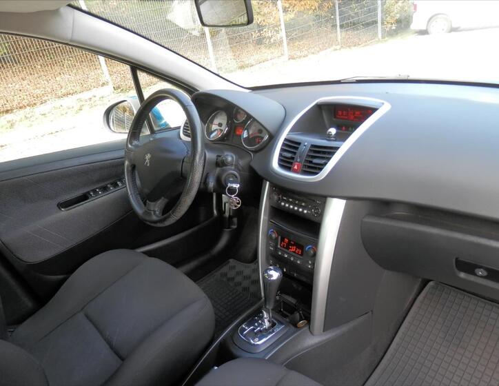 Peugeot 207 14