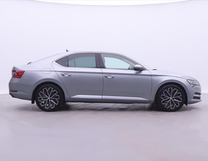 Škoda Superb 8
