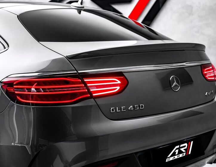 Mercedes-Benz GLE 10