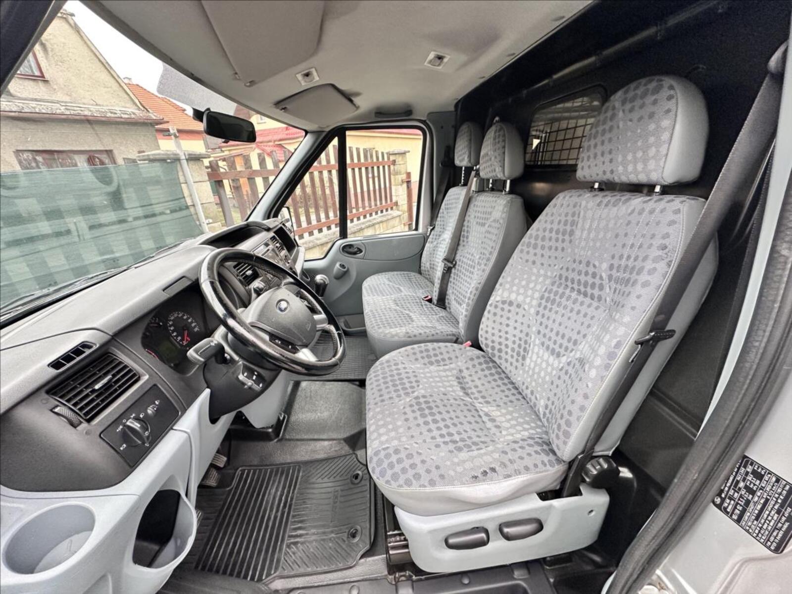 Ford Transit 12