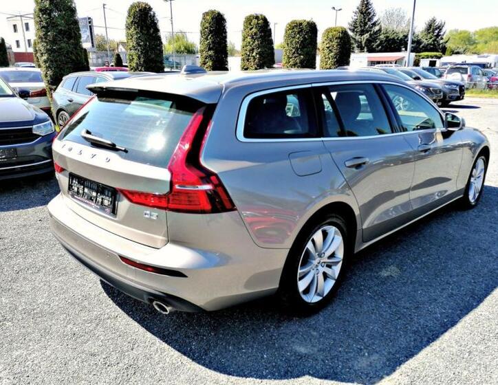 Volvo V60 5