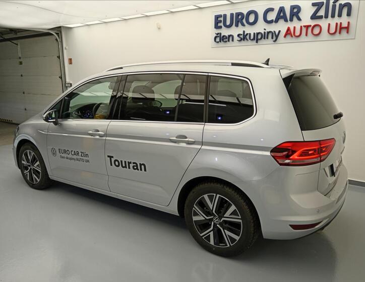 Volkswagen Touran 4