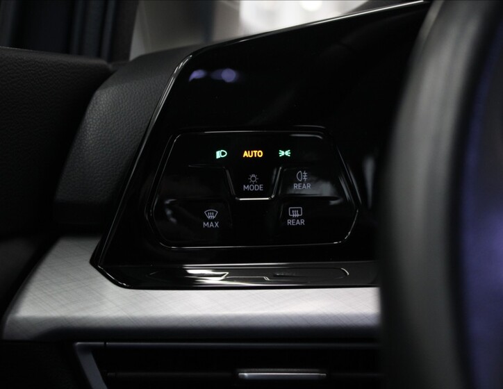 Volkswagen Golf 18