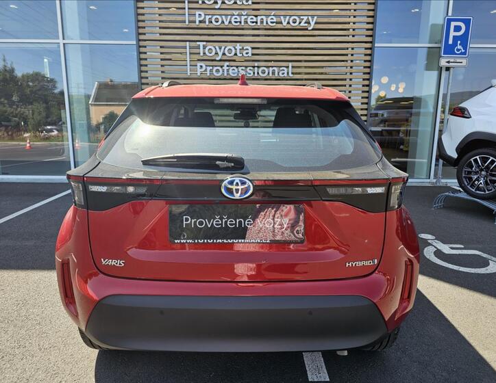 Toyota Yaris Cross 14