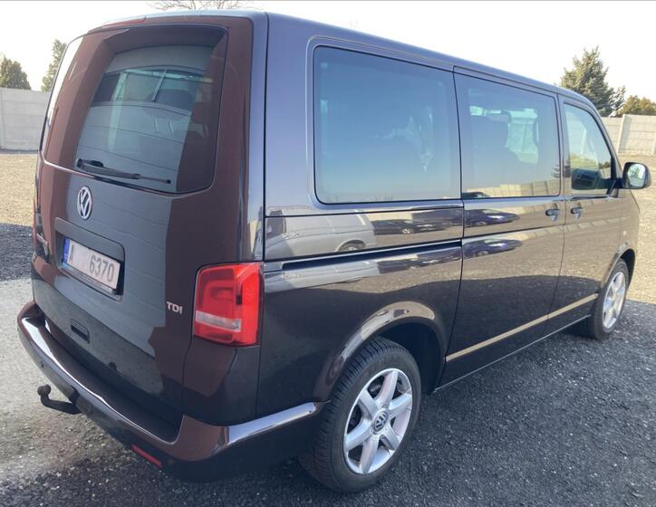 Volkswagen Multivan 27