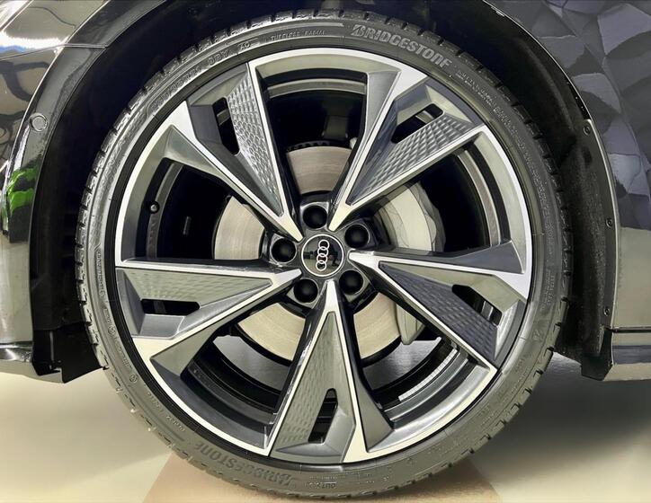 Audi A6 8