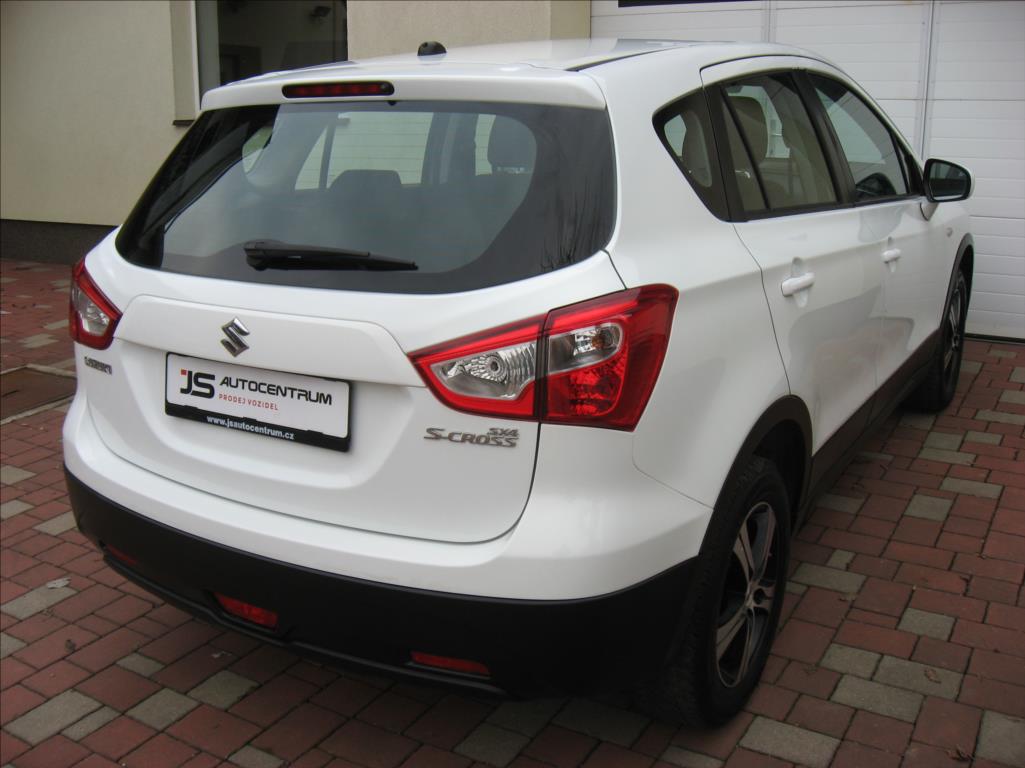 Suzuki S-Cross
