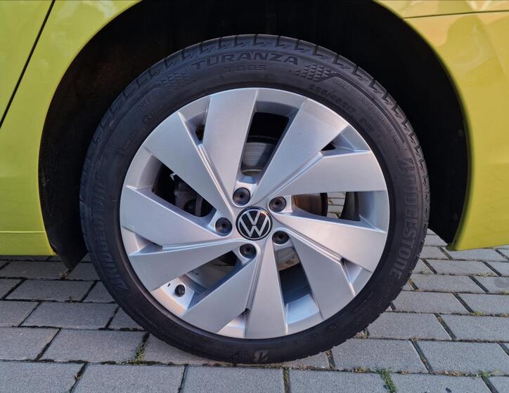 Volkswagen Golf 44